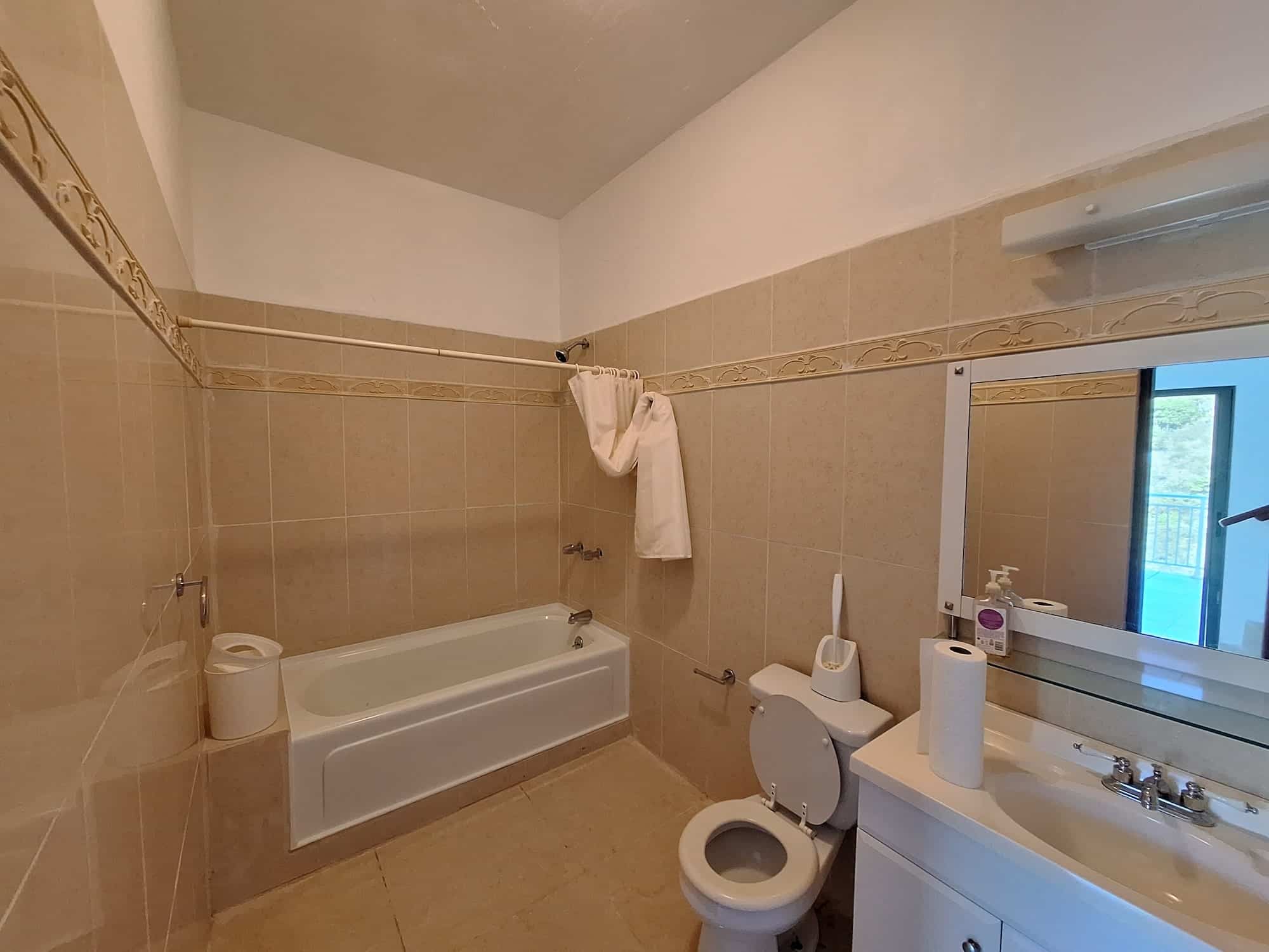 villa shangri la sint maarten bathroom