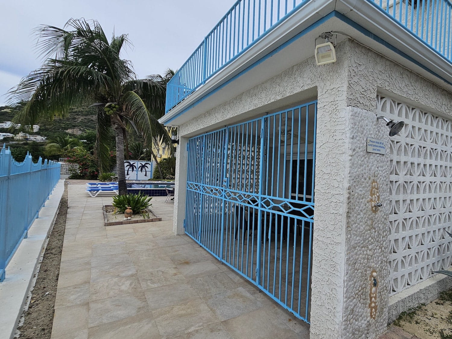 great bay villa outside