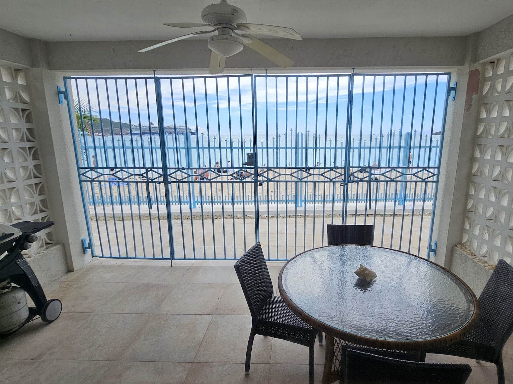 great bay villa front street sxm