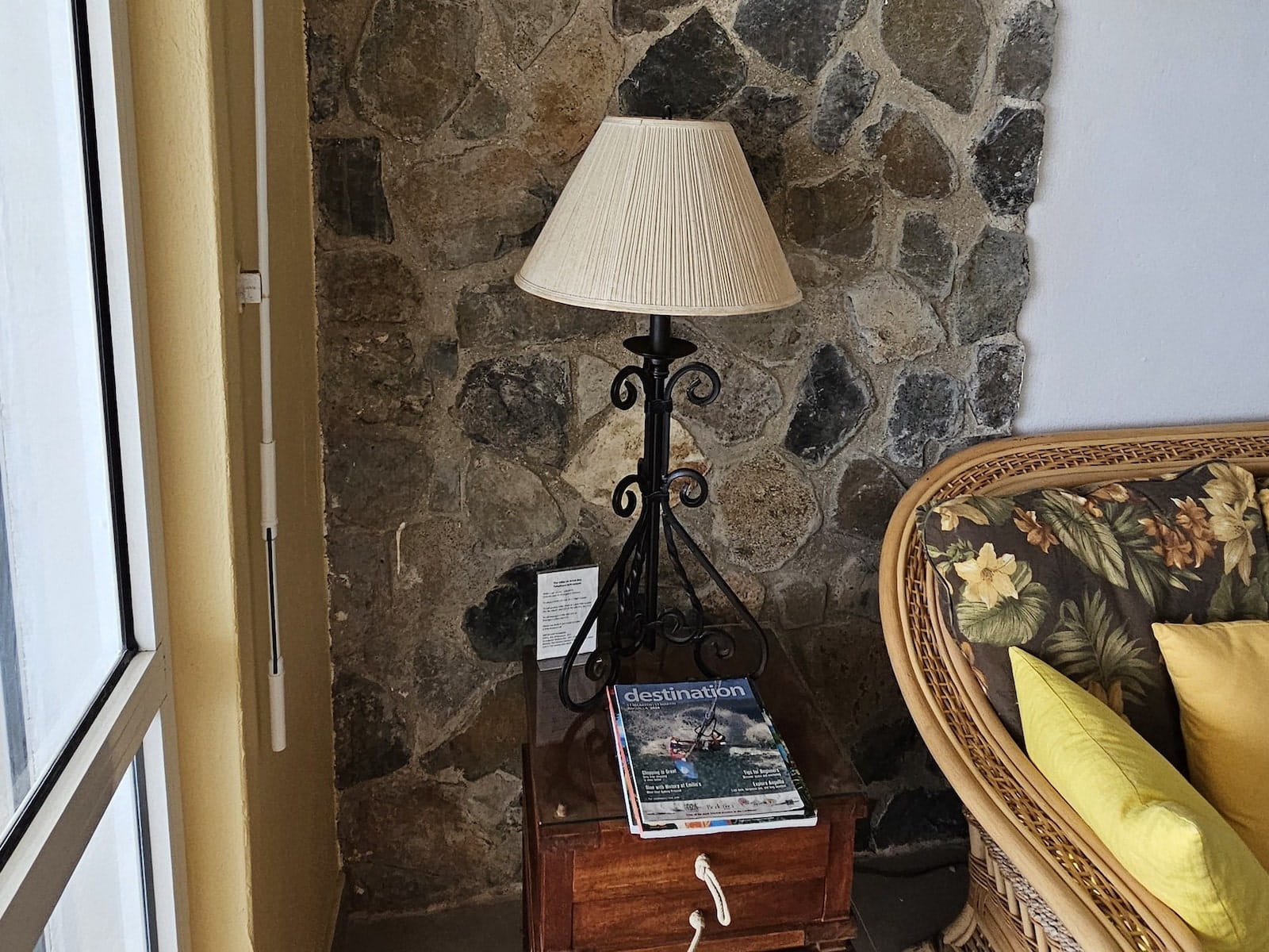 great-bay-villa-front-street-sxm-living-room-details