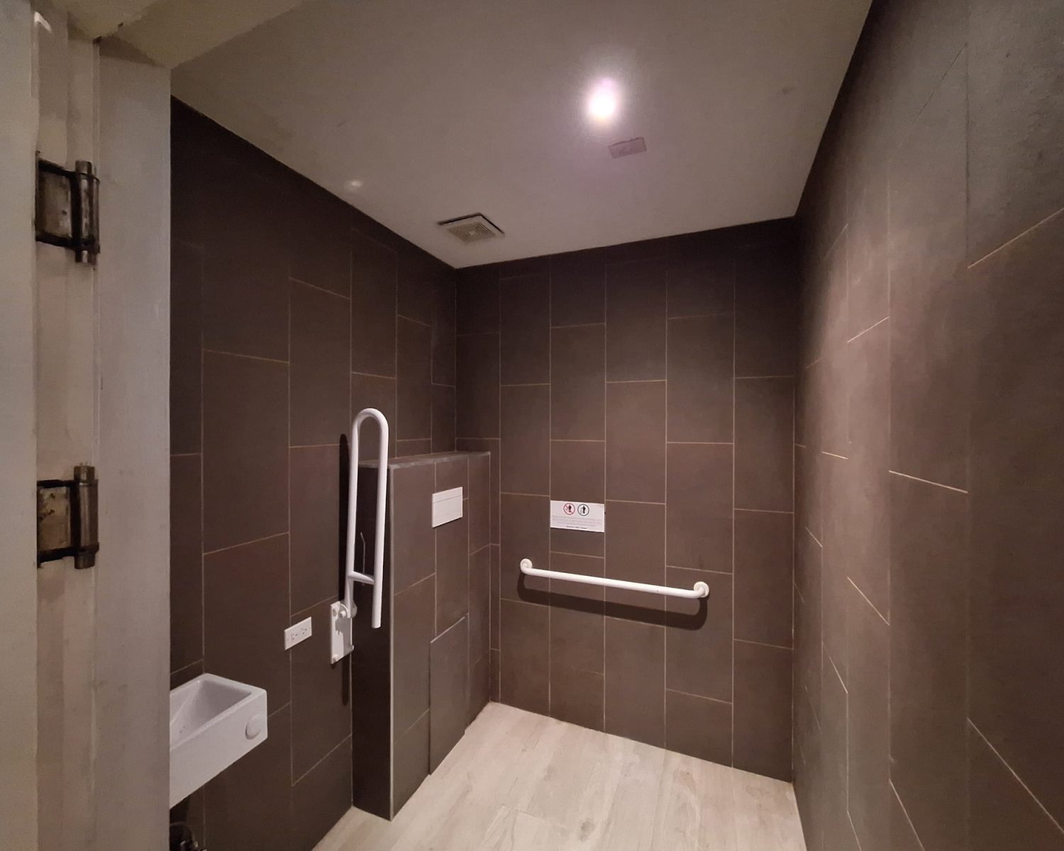 boardwalk commercial building for sale sxm