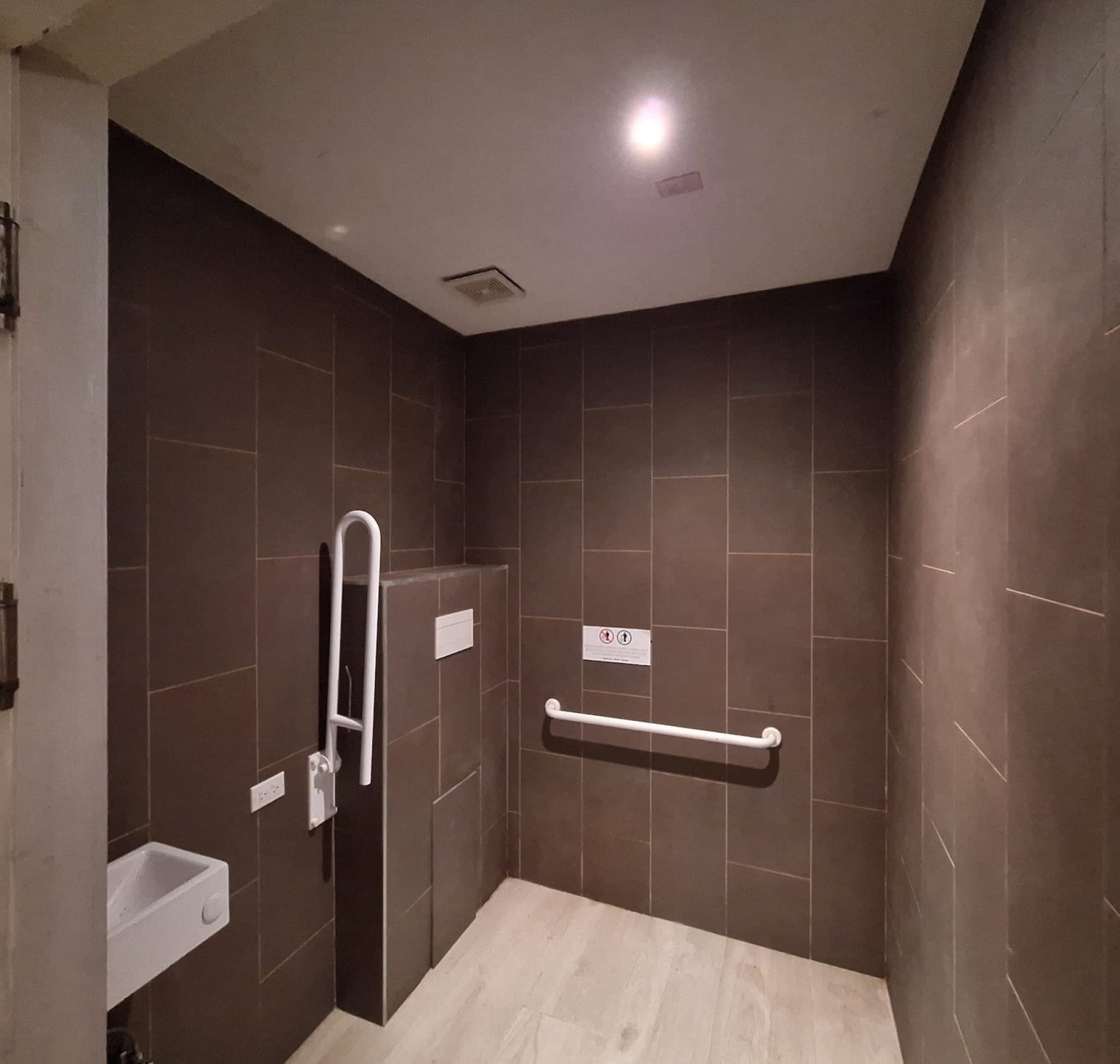 boardwalk commercial building for sale sxm