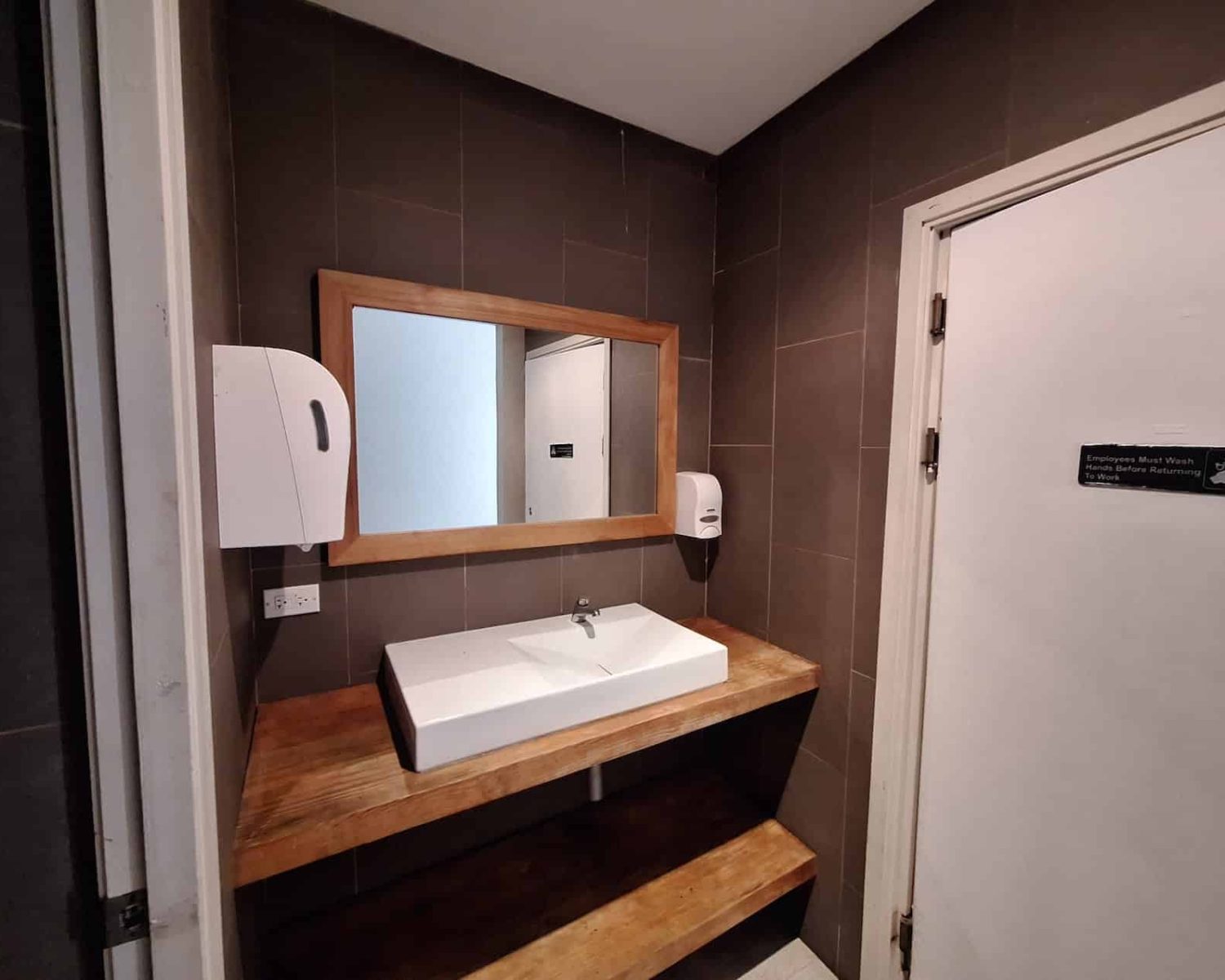 boardwalk philipsburg sxm commercial for sale bathroom