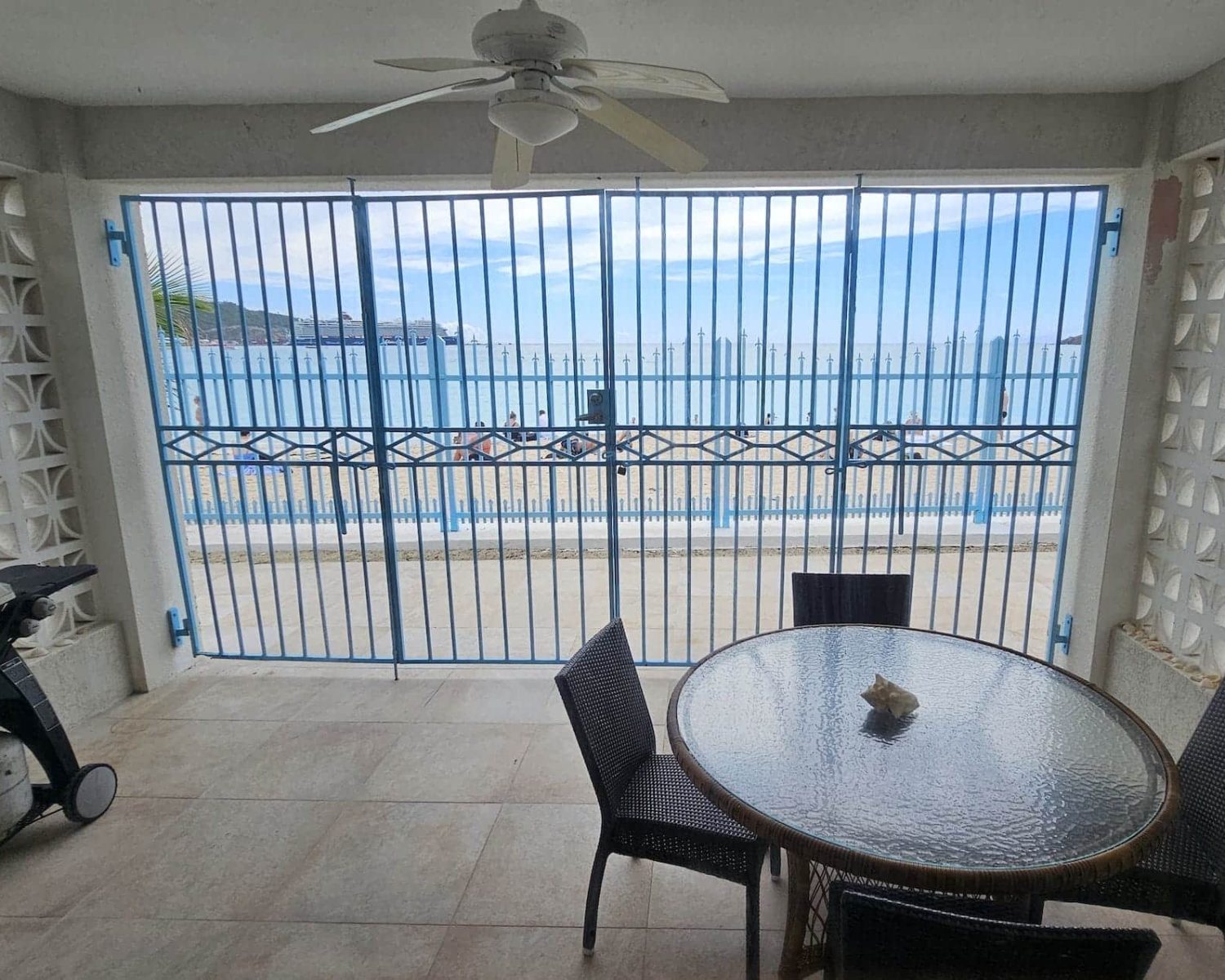 great bay villa front street sxm