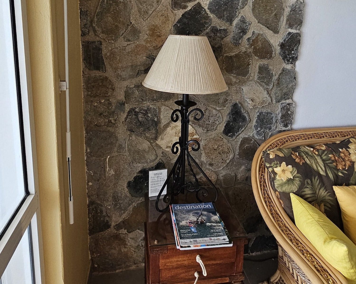 great-bay-villa-front-street-sxm-living-room-details