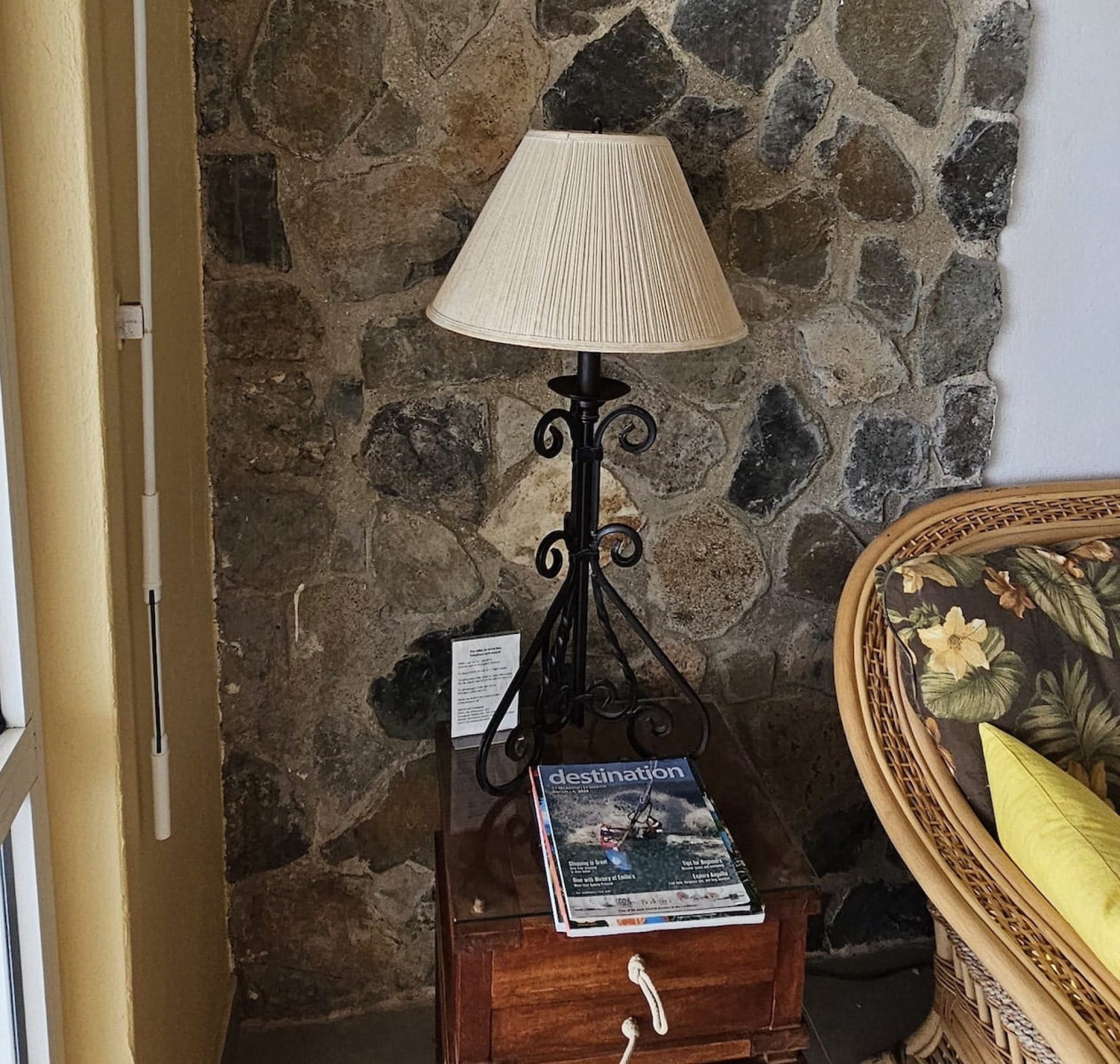 great-bay-villa-front-street-sxm-living-room-details