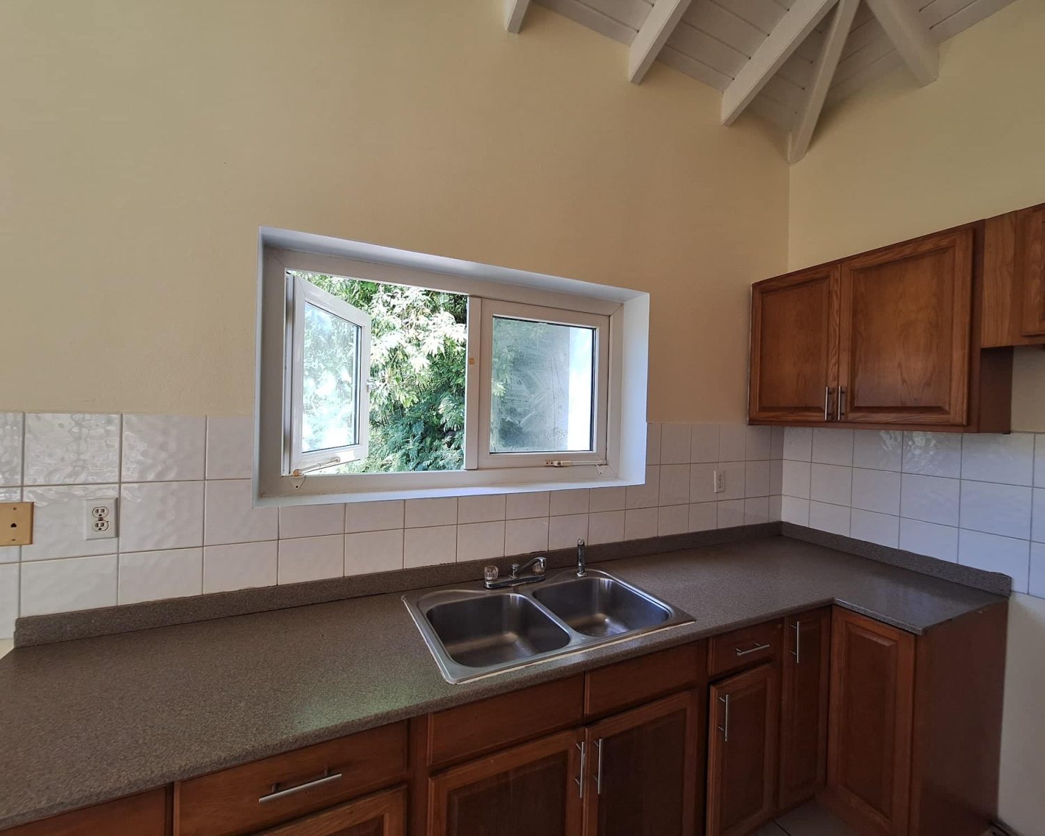 marys fancy house for sale kitchen