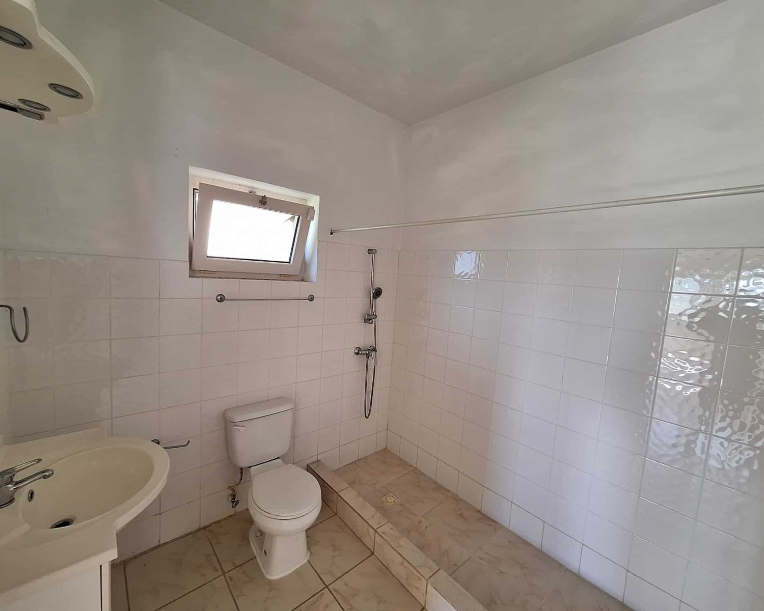 marys fancy house for sale bathroom