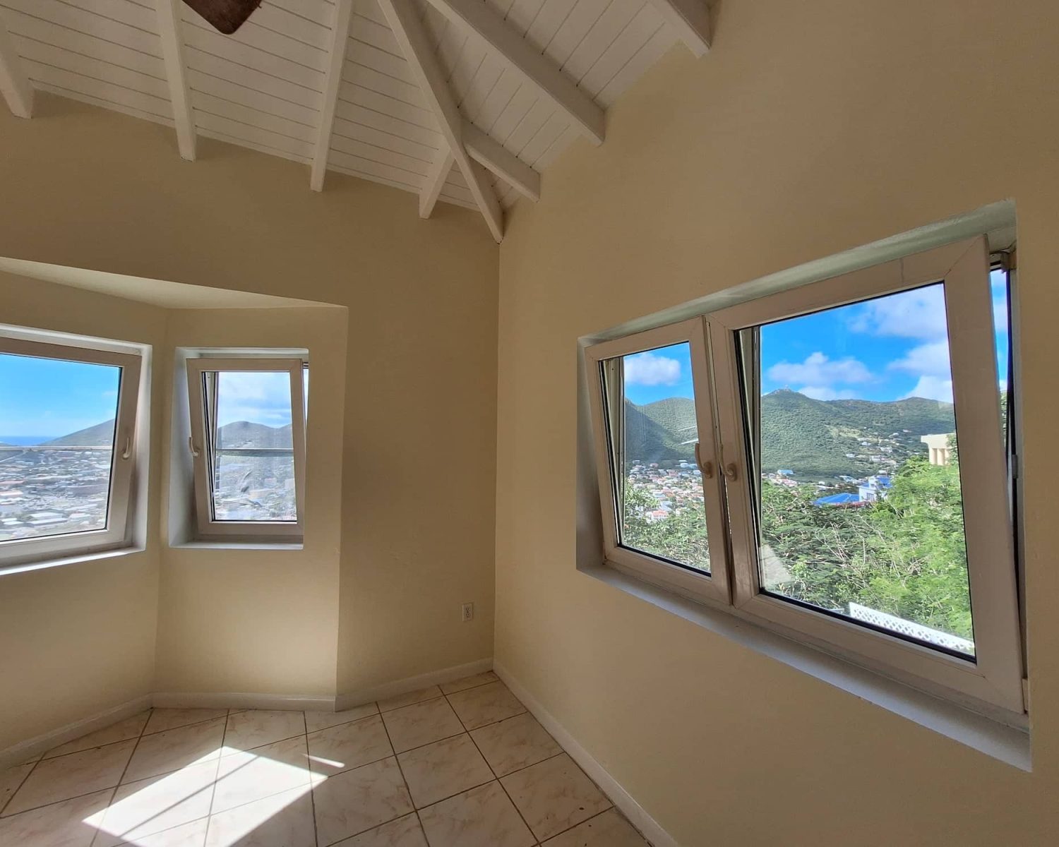 marys fancy sint maarten house for sale rolling hills view