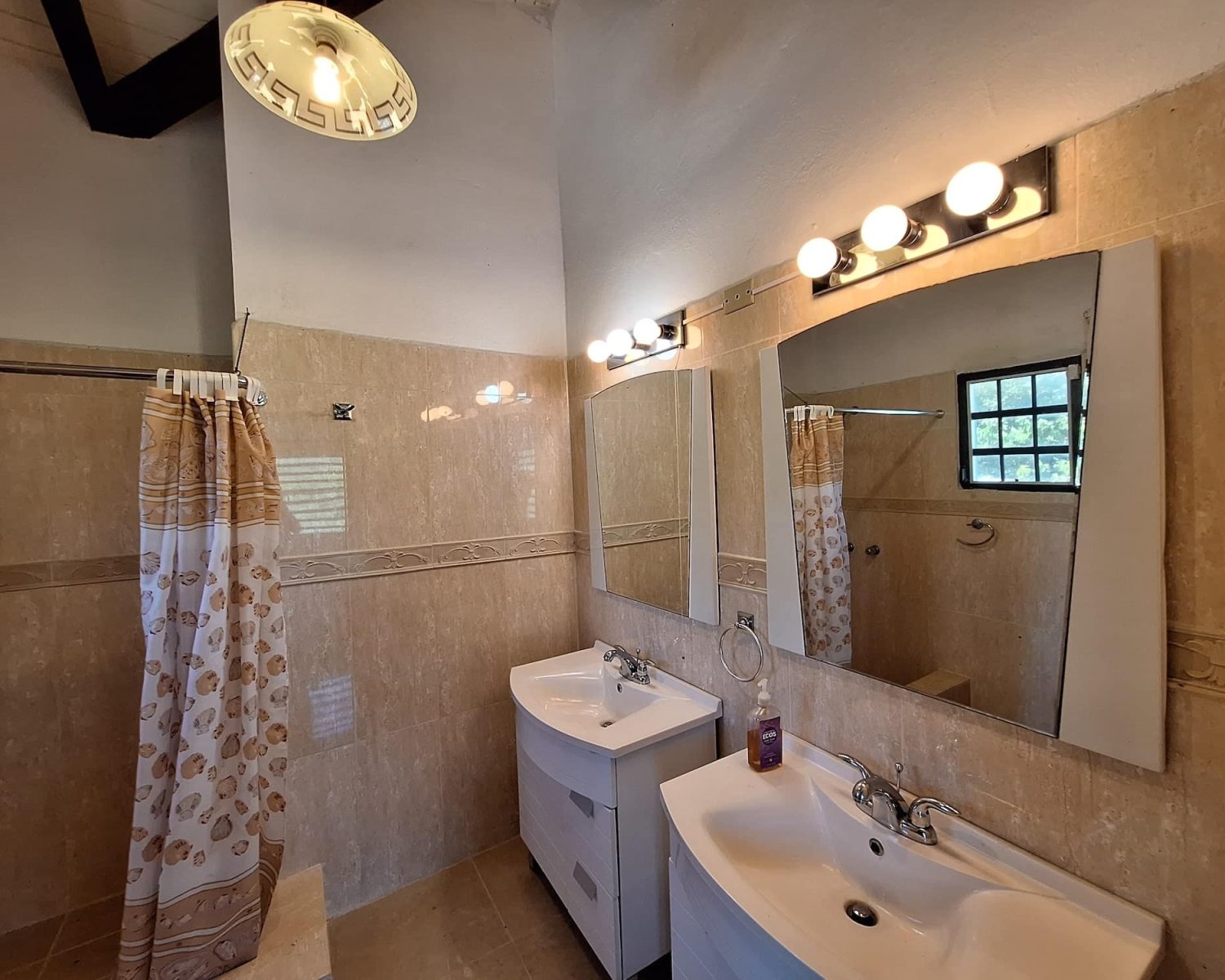 villa shangri la sint maarten bathroom 2