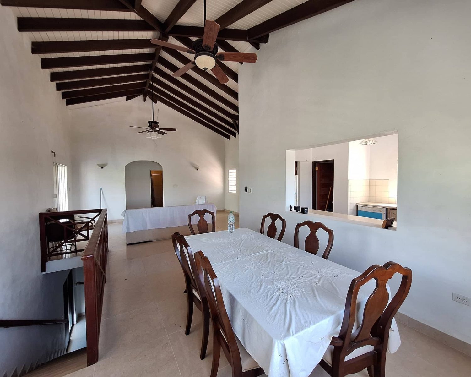 villa shangri la sint maarten dining room