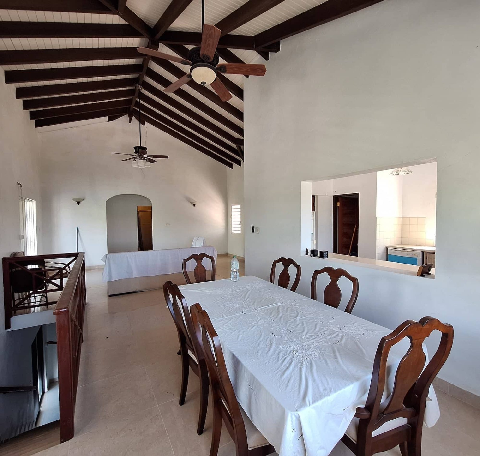 villa shangri la sint maarten dining room